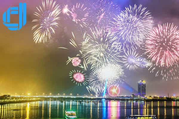 chào đón năm mới 2018 bắn pháo hoa tại đà nẵng
